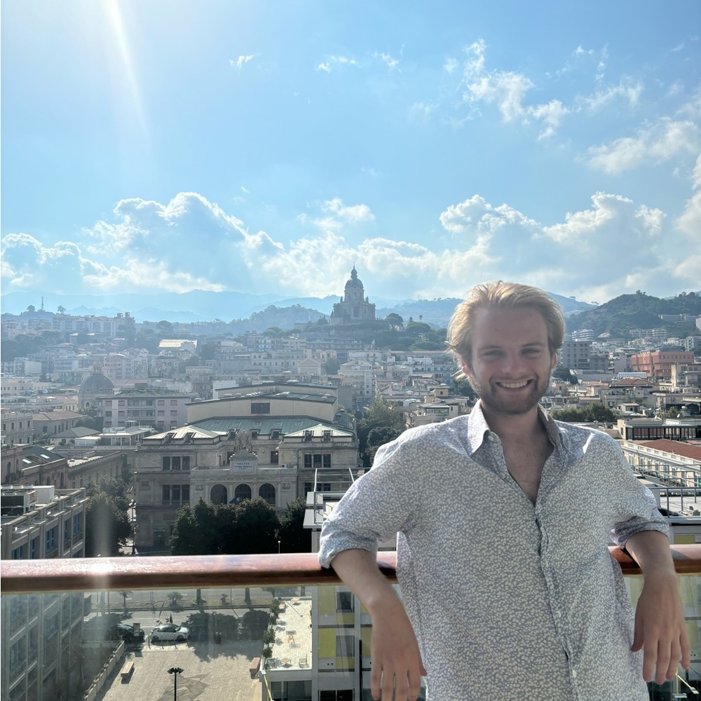 Meet your Posher, Ethan